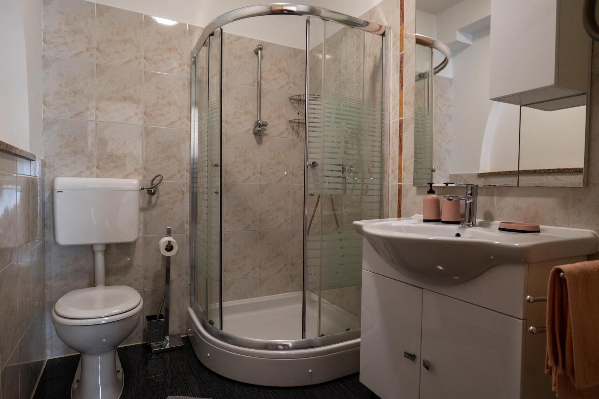Irena'S Place A1 Ровинь Экстерьер фото