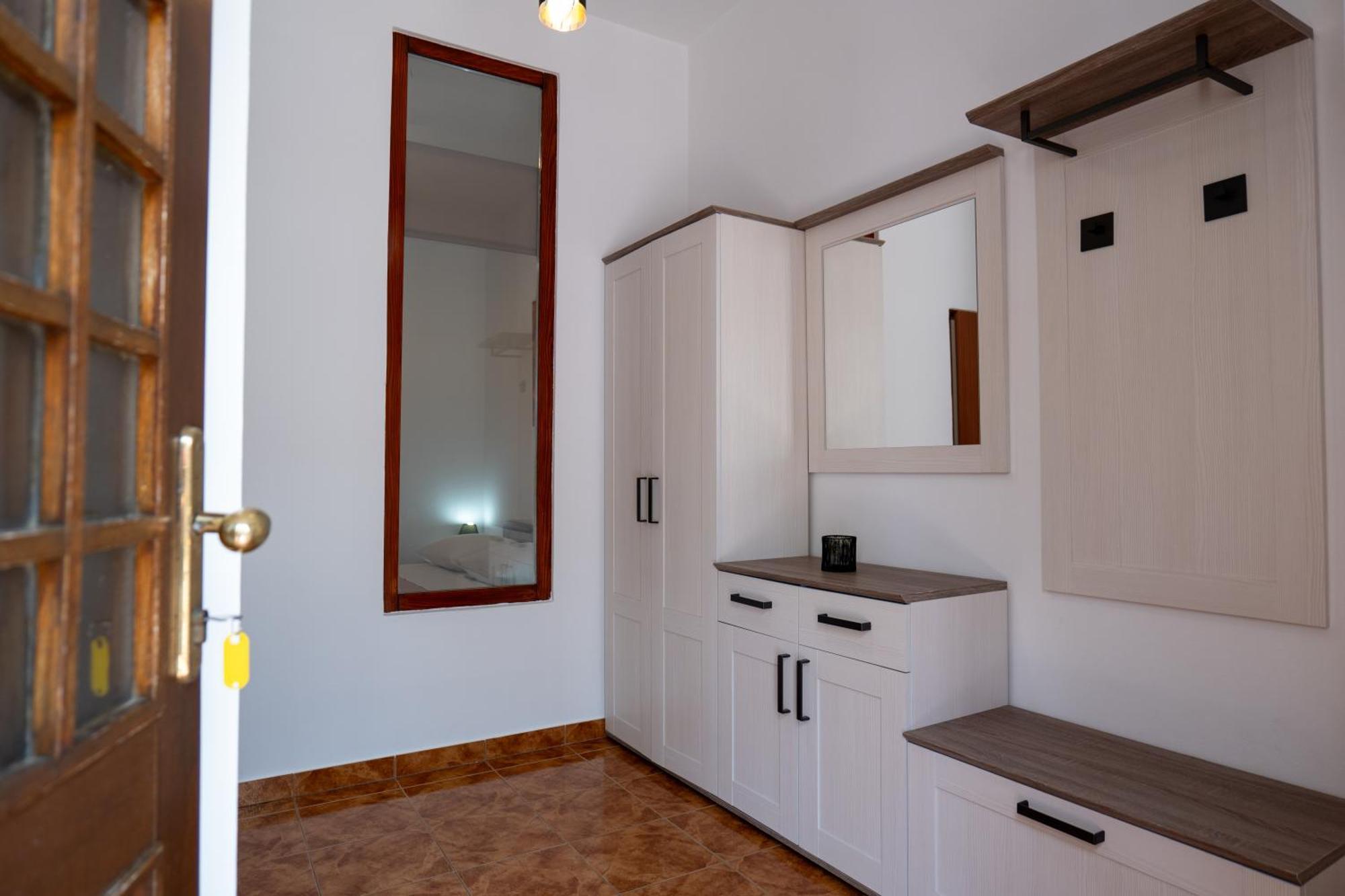 Irena'S Place A1 Ровинь Номер фото