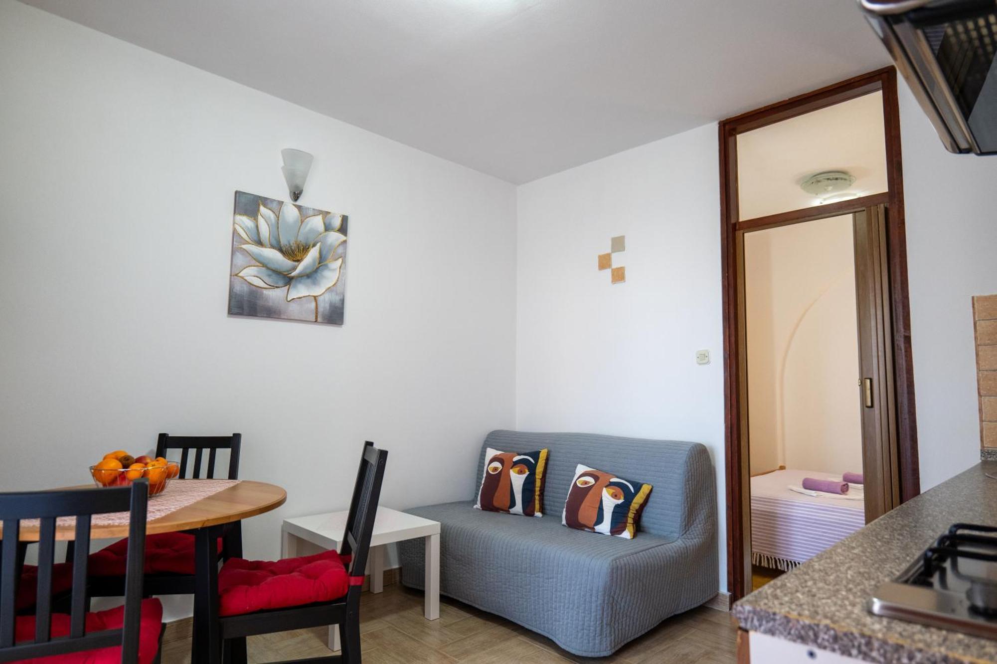 Irena'S Place A1 Ровинь Номер фото