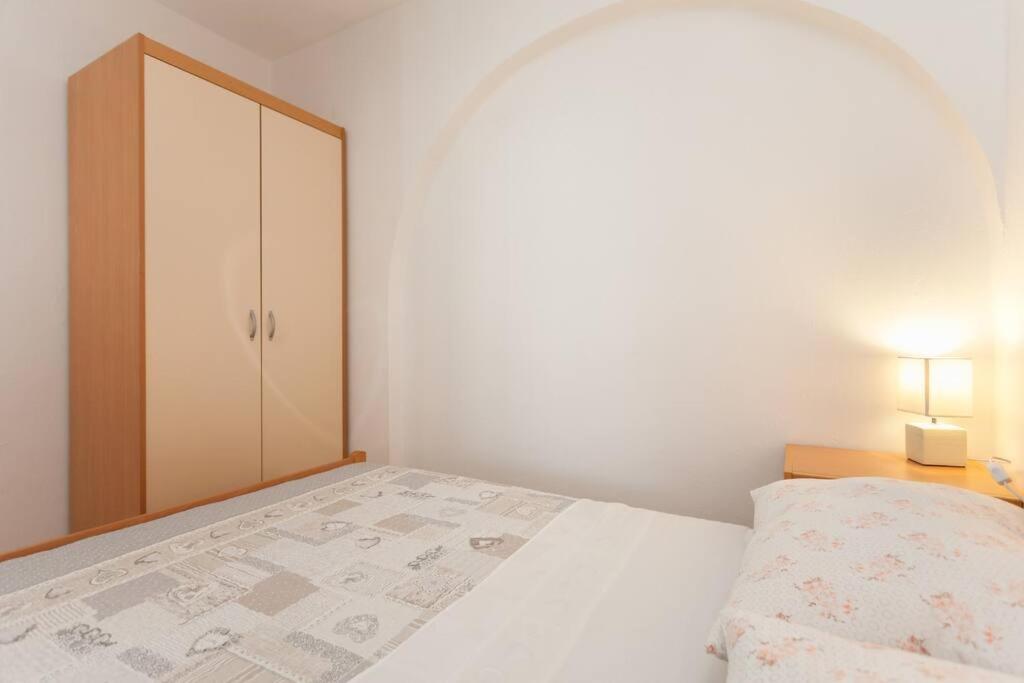 Irena'S Place A1 Ровинь Номер фото
