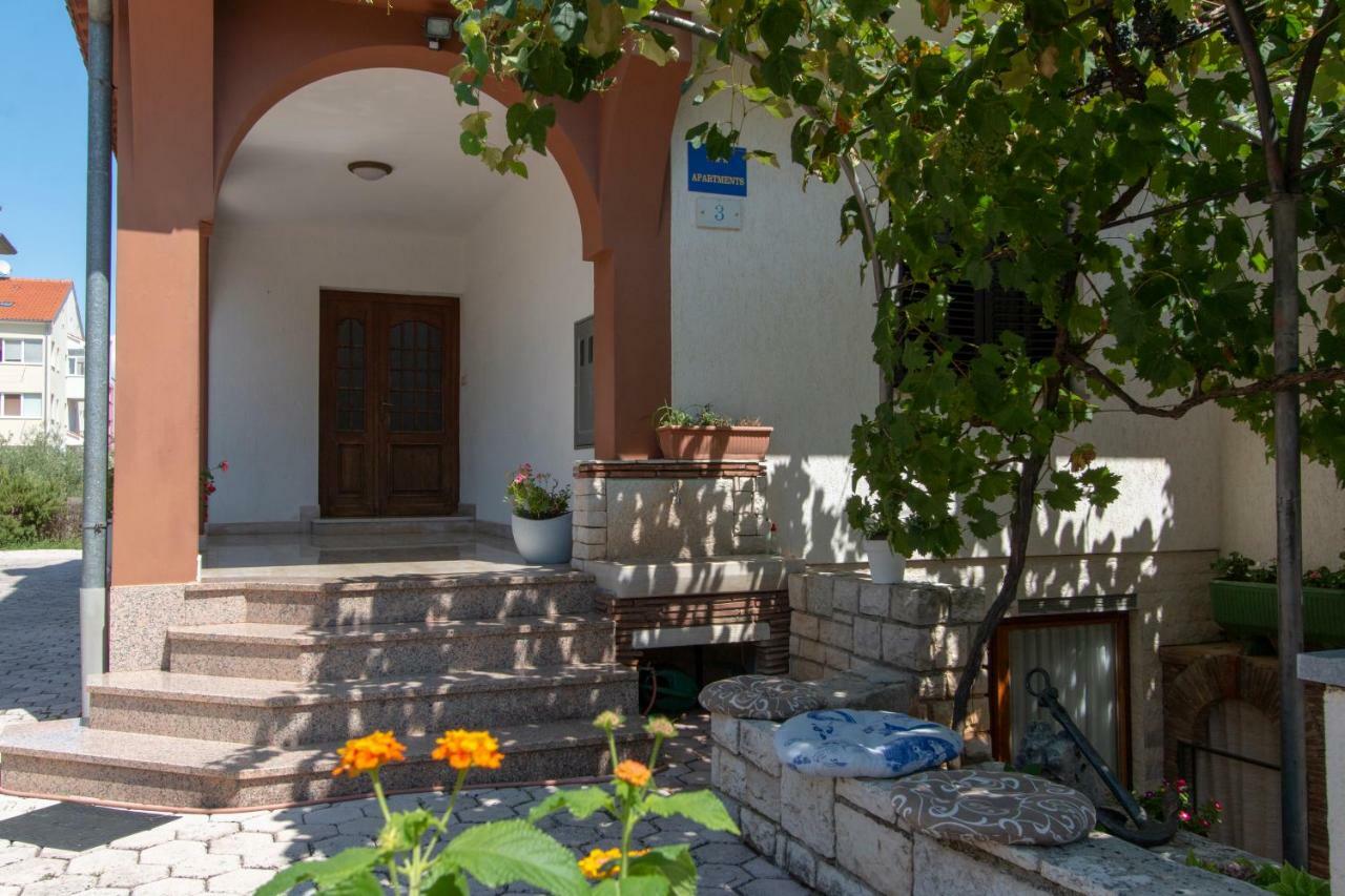 Irena'S Place A1 Ровинь Экстерьер фото