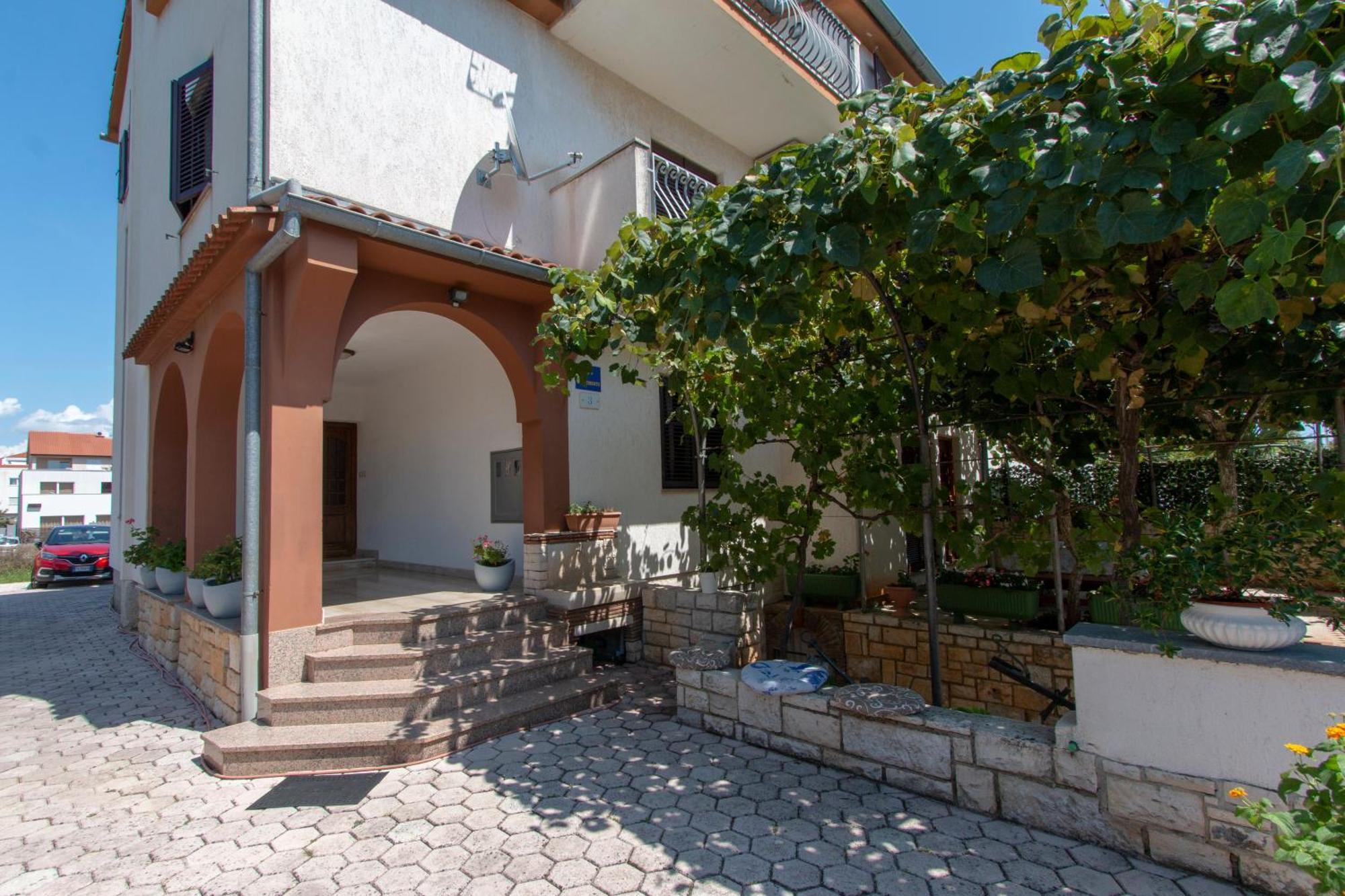 Irena'S Place A1 Ровинь Экстерьер фото